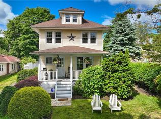 63 Round Hill Rd, Fairfield, CT 06824