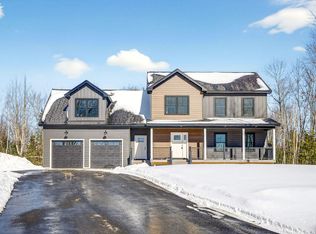 17 Betty Ln, Windham, ME 04062