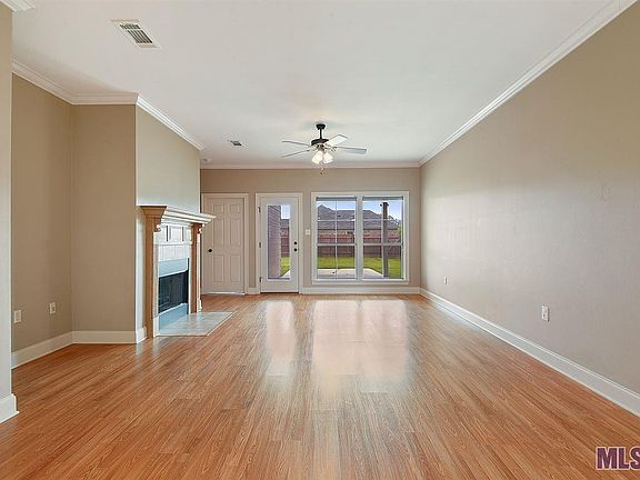 3rd image of 15057 Coldwater Dr
