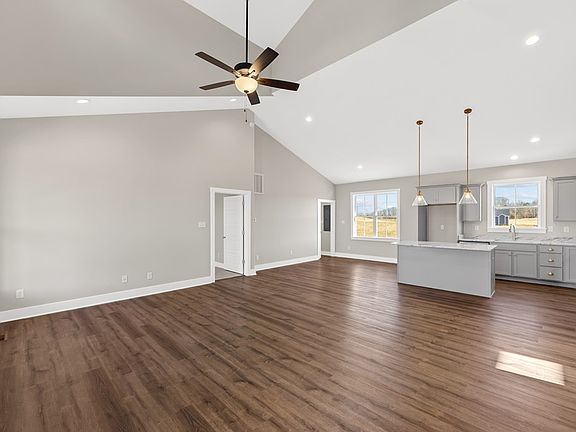 4th image of 2794 S Constitution Rte