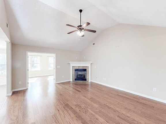 4th image of 155 Country Glen Ave
