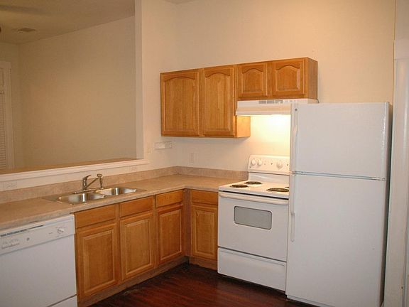 5th image of 1617 S Henderson St