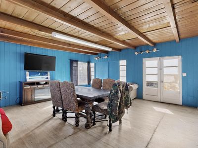 1911 Valley Rd SW, Albuquerque, NM, 87105