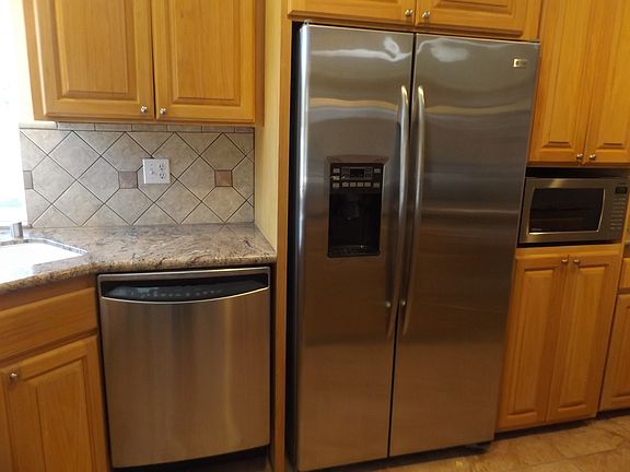 5th image of 17504 Ermanita Ave