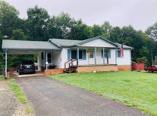 125 Glen Ter, Mount Airy, NC 27030