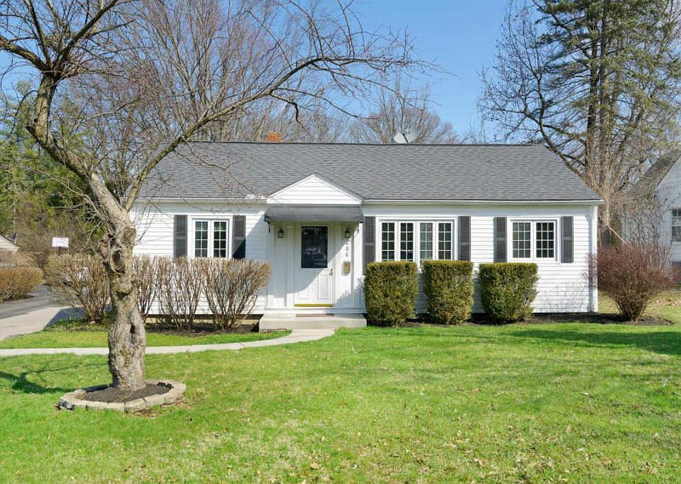 1st image of 288 Canyon Dr