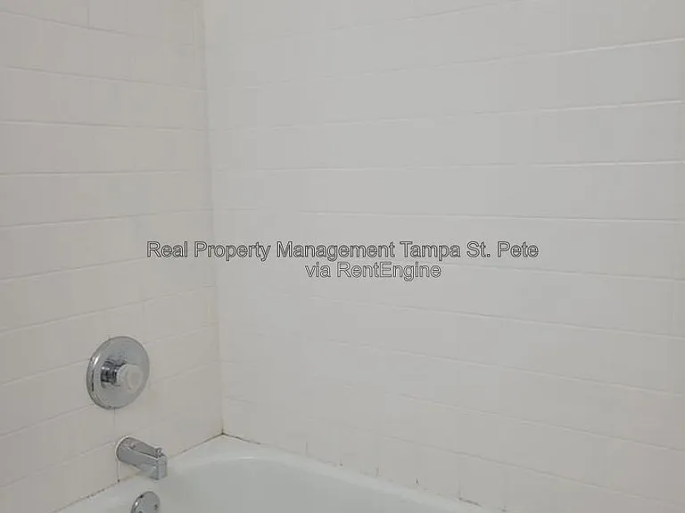 8144 Omaha Cir — Photo 16