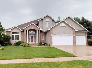 4850 Rose Creek Pkwy S, Fargo, ND