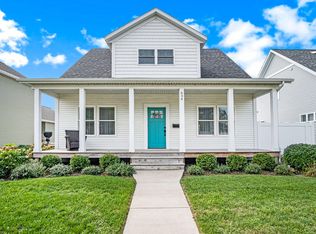 634 Madison St, Grand Haven, MI 49417