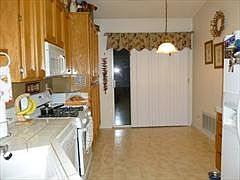 3rd image of 403 Kerwin Ct