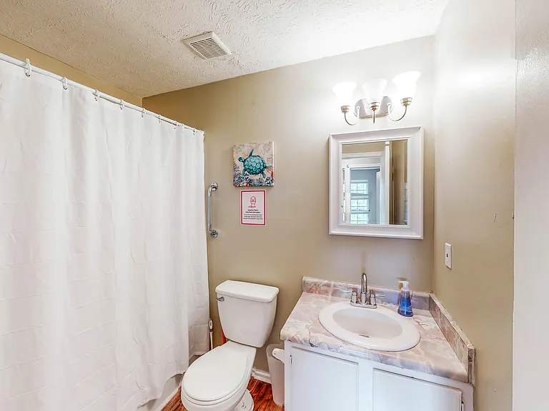 Young Rd — Photo 7