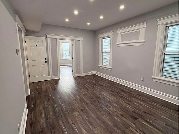 5th image of 87 S 14th St #202