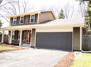 752 Old Farm Rd, Matteson, IL 60443