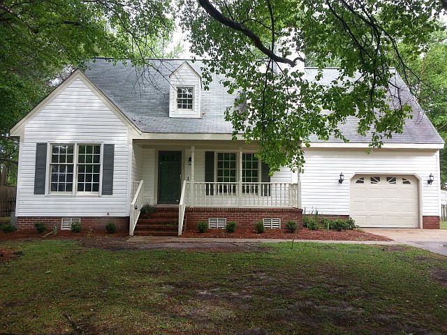 1st image of 402 Gold Leaf Dr