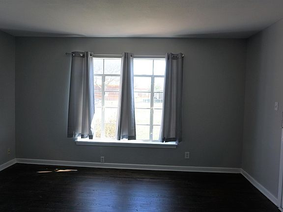4th image of 3701 Southmoor Ln #1E