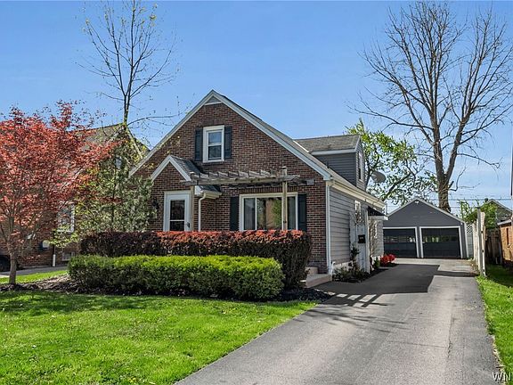 2nd image of 40 Mona Dr