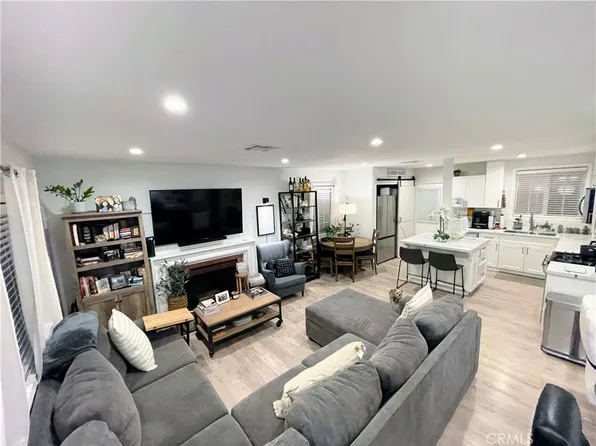 9070 Costello Ave, Panorama City, CA 91402