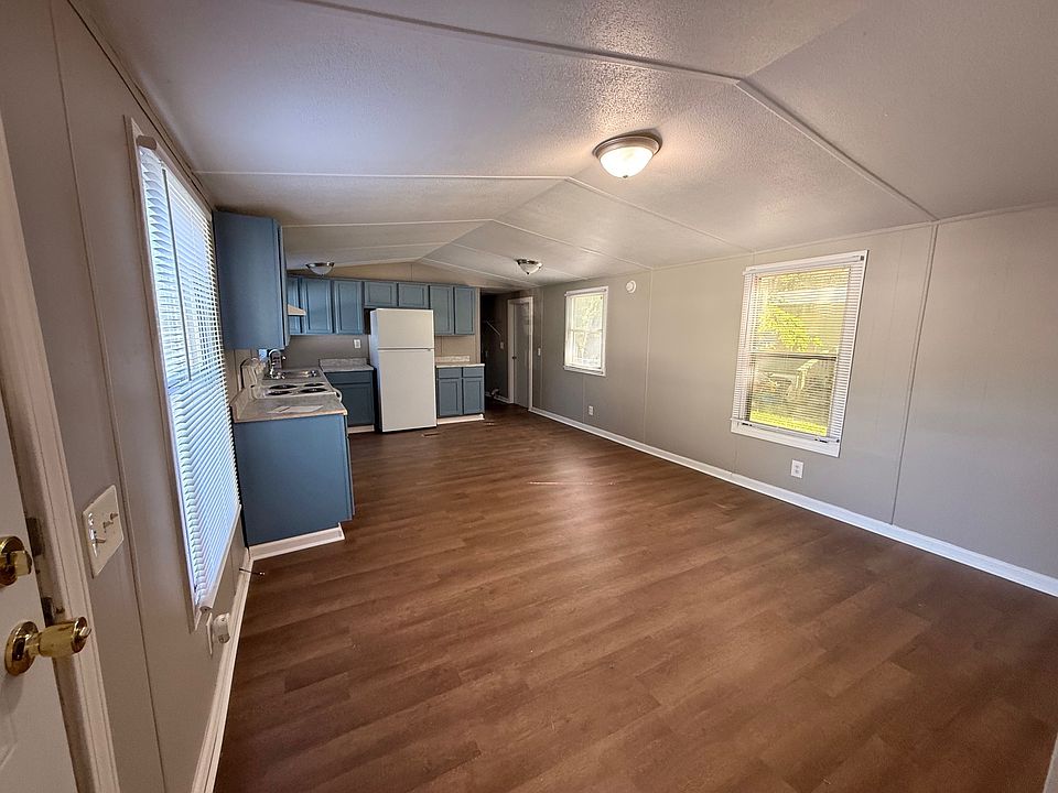 2nd image of 154 W Skyline Dr #97