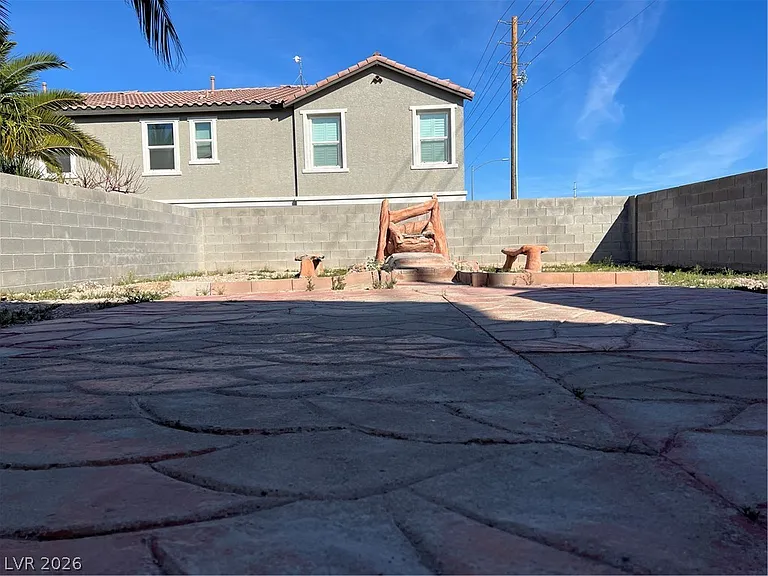 5698 Doubleday St — Photo 23