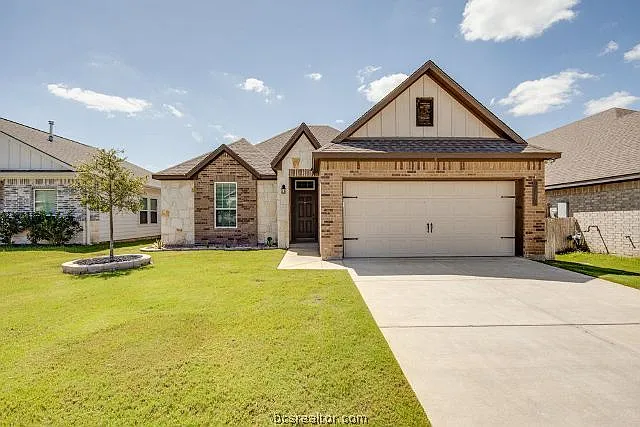 6210 Rockford Dr