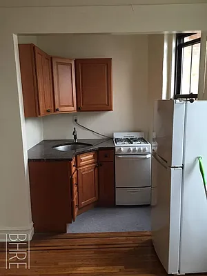 Rented by Brooklyn Heights Real Estate Inc | media 17