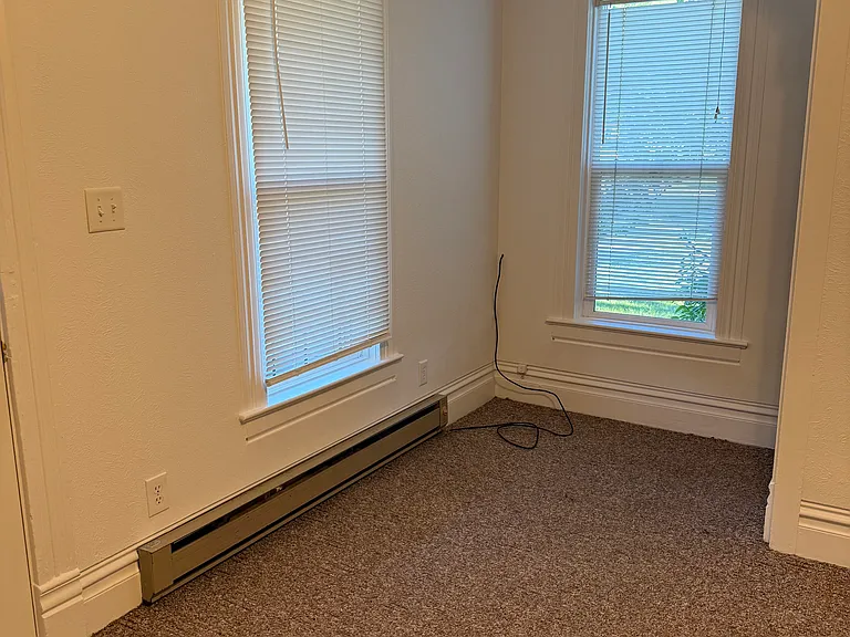935 Worden Ave #1 — Photo 4