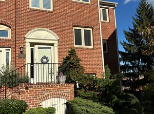 1847 N Uhle St #1, Arlington, VA 22201