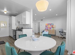 5414 Newcastle Ave APT 50, Encino, CA 91316