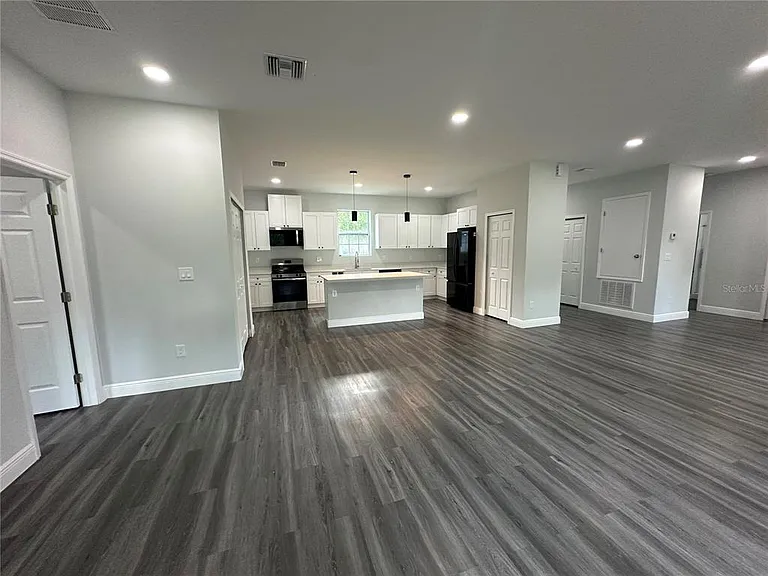18115 Cedarhurst Rd — Photo 10