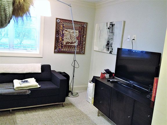 5th image of 1219 Oronoco St #103