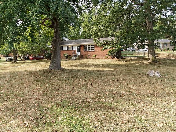 2nd image of 414 Bland Blvd