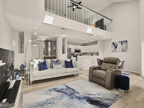 257 S Pickett St APT 402, Alexandria, VA 22304