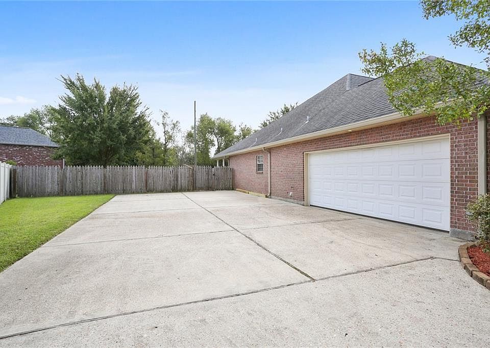 209 Lac Verret Dr Luling, LA, 70070 Apartments for Rent Zillow