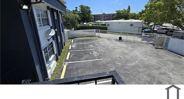 1290 NE 142nd St #6 — Photo 7