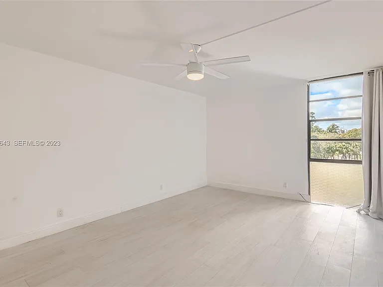 3301 N Country Club Dr #423 — Photo 5