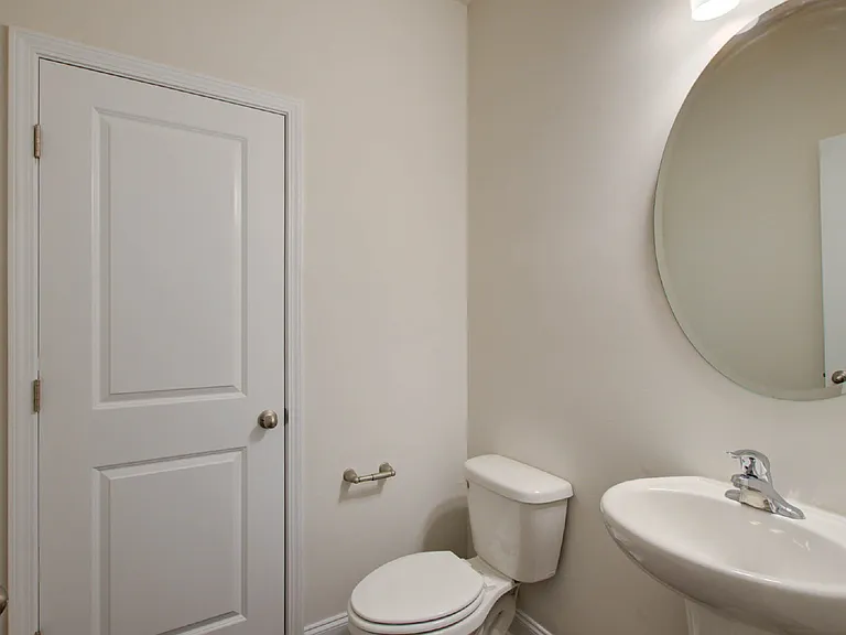 7821 Montview Rd — Photo 12