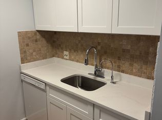 144 Kenrick St APT 37, Brighton, MA 02135