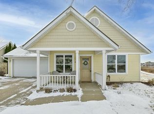 803 Robin Dr, Sun Prairie, WI 53590