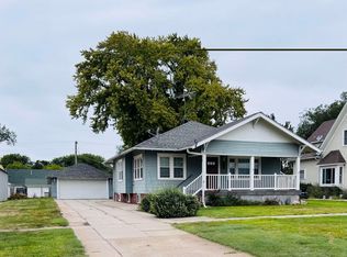 809 Ogden St, Oxford, NE 68967
