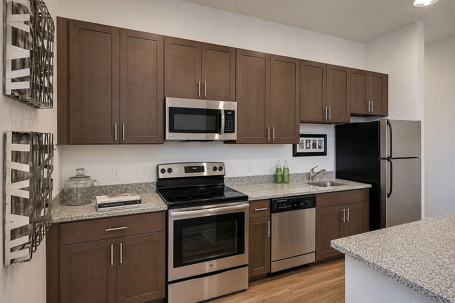 520 Park Avenue — Photo 2