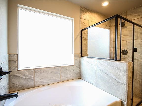 2nd image of 3137 Red Orchard Dr