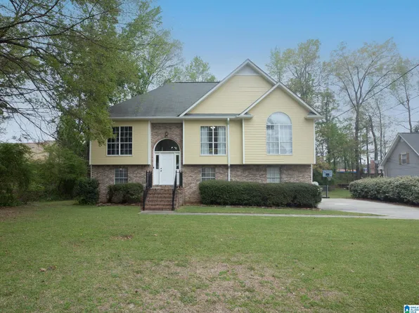 2803 North Dr, Helena, AL 35080