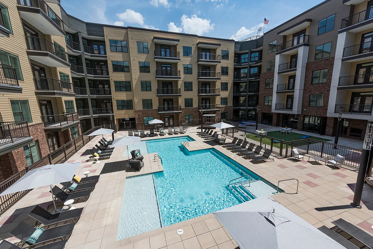 Building Photo - Veranda at Avalon