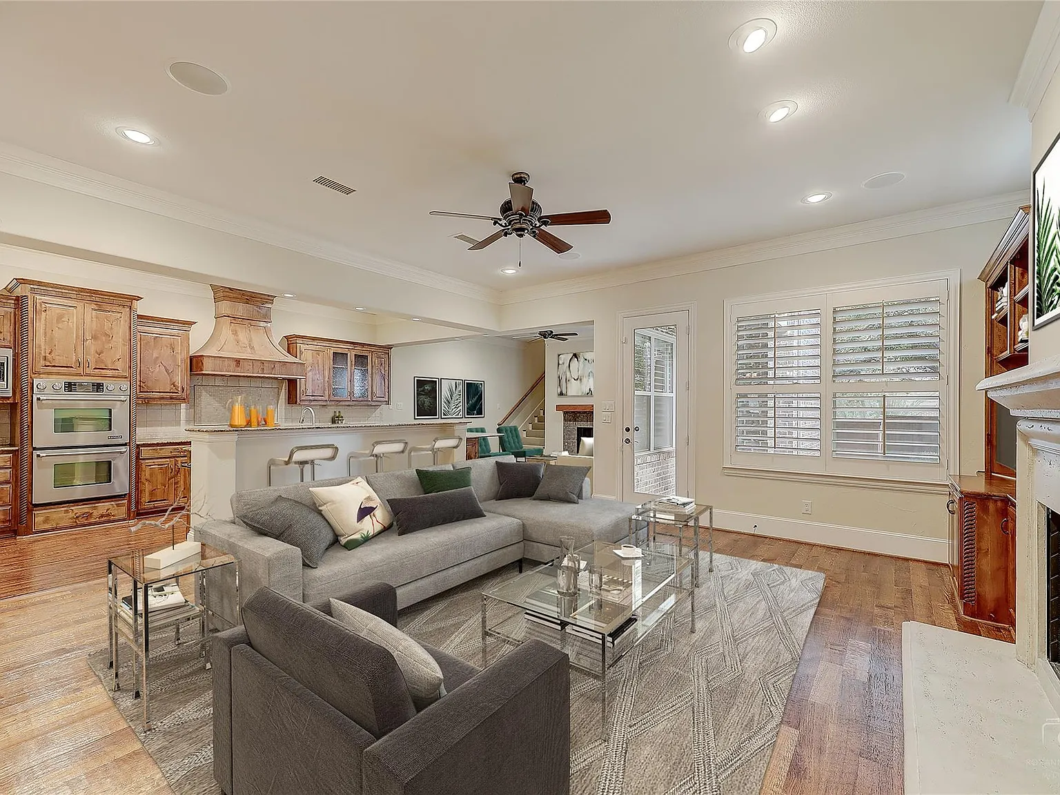 5 bed, 4926 sqft, $8,900 — Photo 4