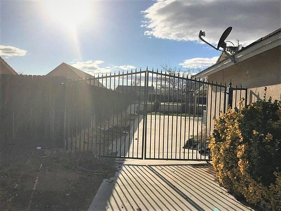 4th image of 7082 Loma Vista Ave