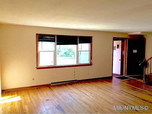1st image of 49 Brookline Dr