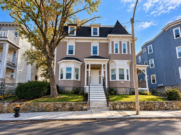 24 Mount Everett St, Dorchester, MA 02125