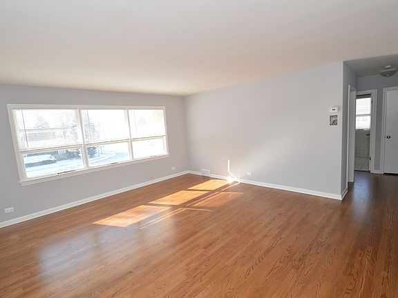 4th image of 10350 Canterbury St