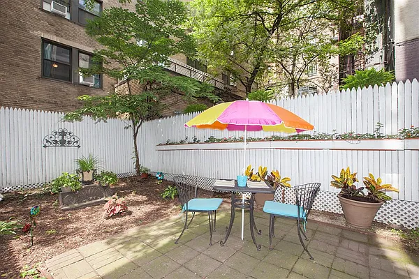 Rented by Susan Finkel, LREB | media 24