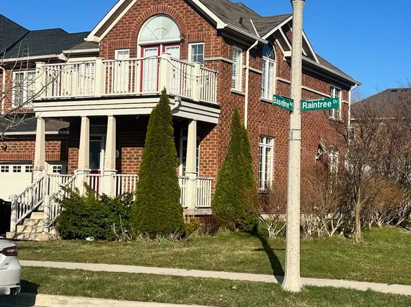 4 Raintree Dr, Hamilton, ON L8E 0B1